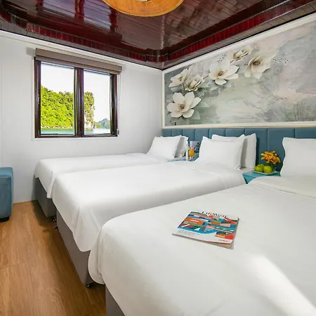 Halong Fantasea Cruise Hotel Ha Long Exterior photo