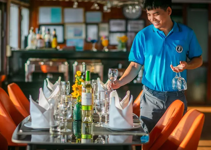 Halong Fantasea Cruise