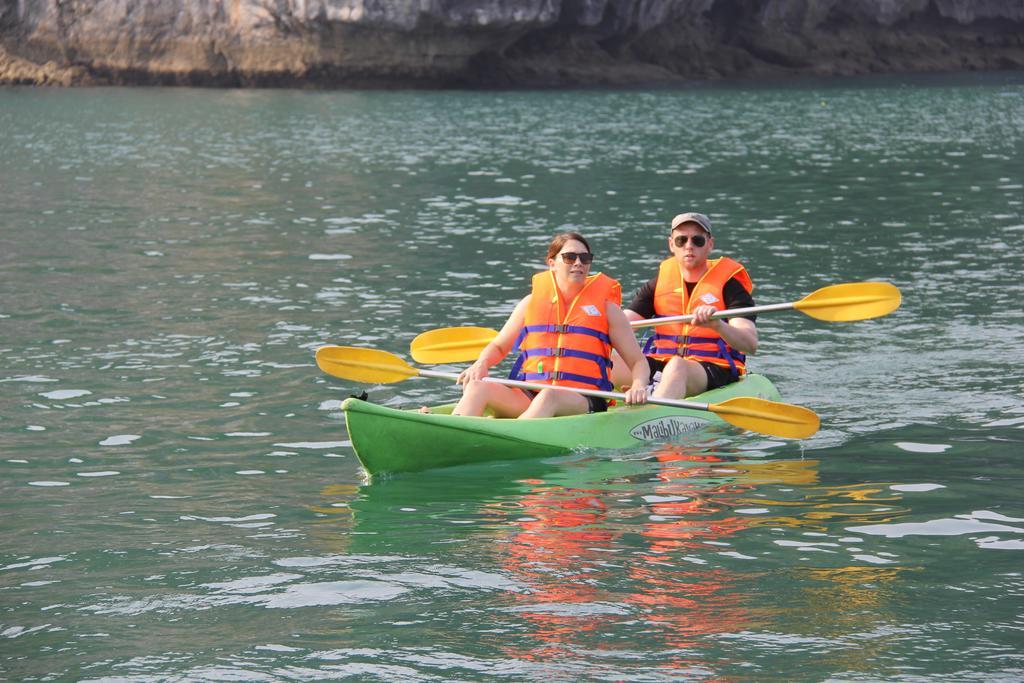 Halong Fantasea Cruise 