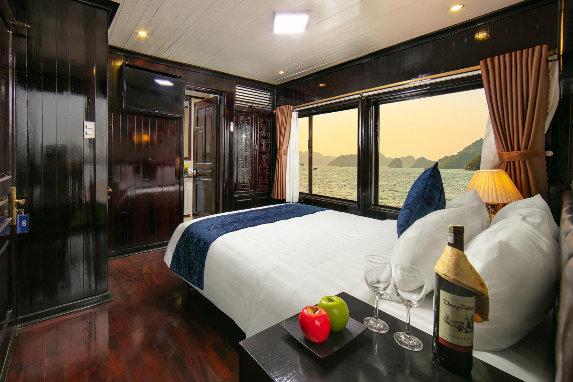 Halong Fantasea Cruise 2* Ha Long