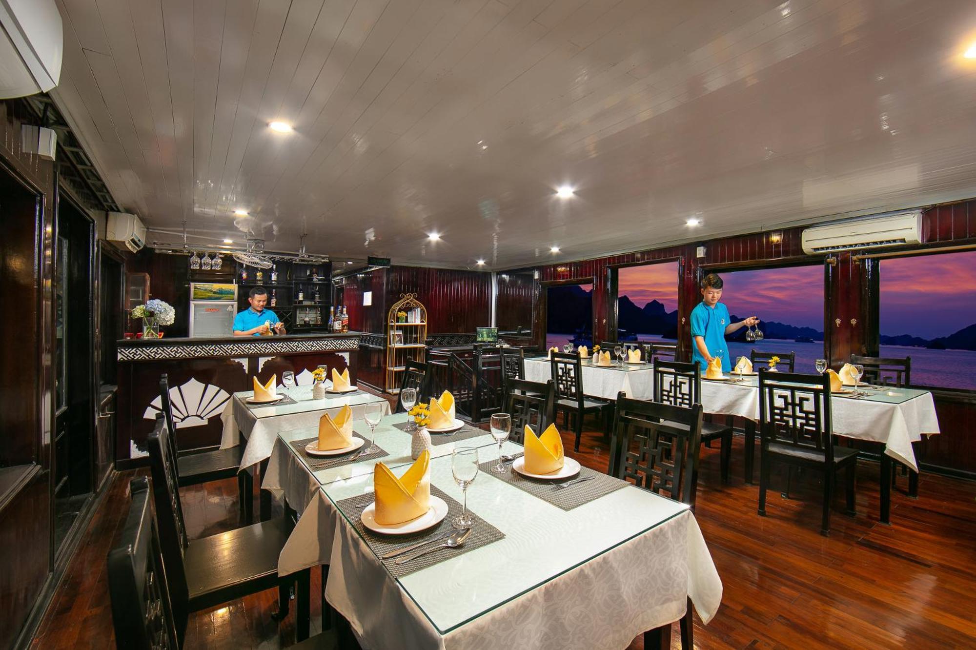  Halong Fantasea Cruise 2*