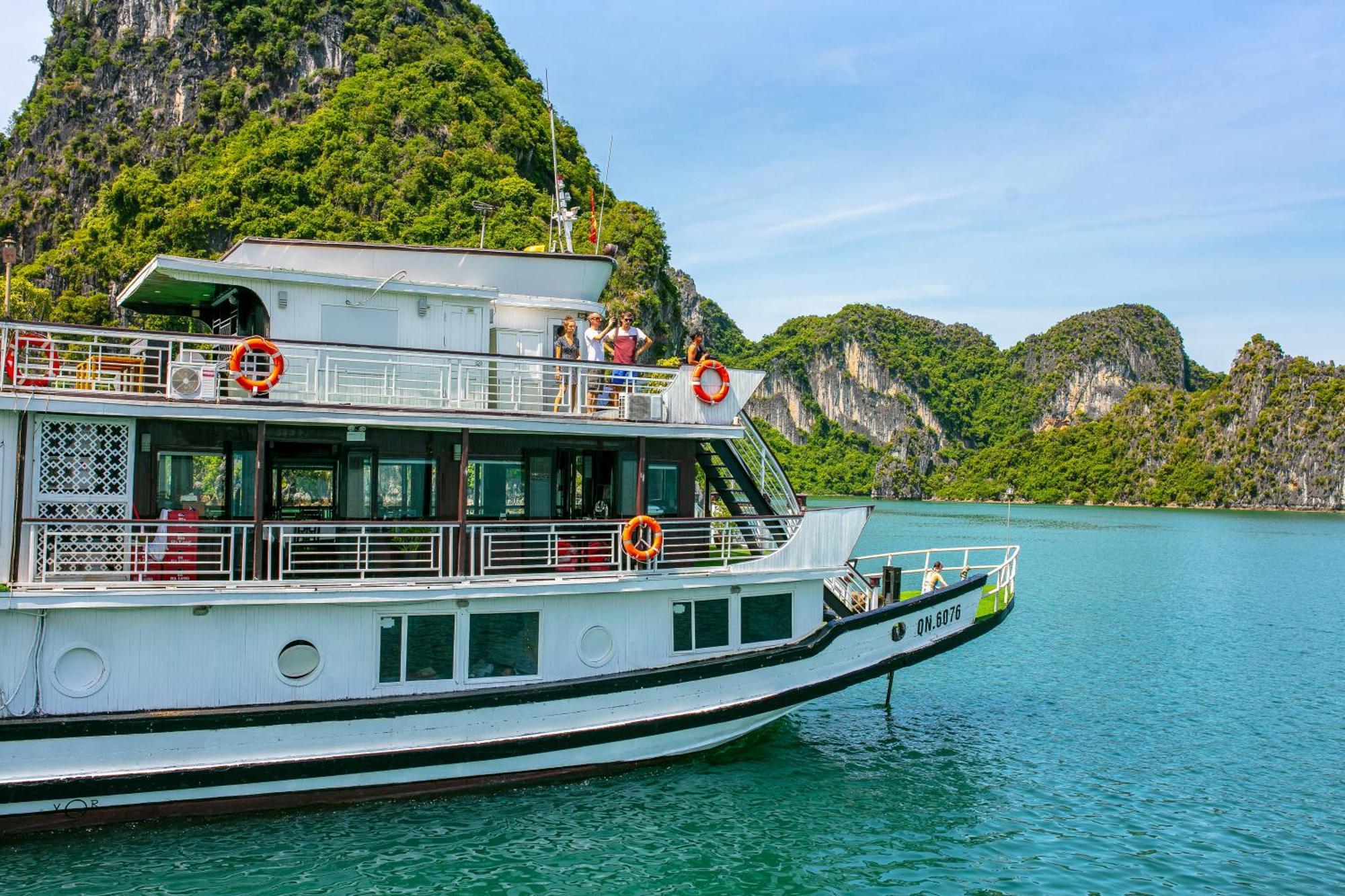 Halong Fantasea Cruise  2*