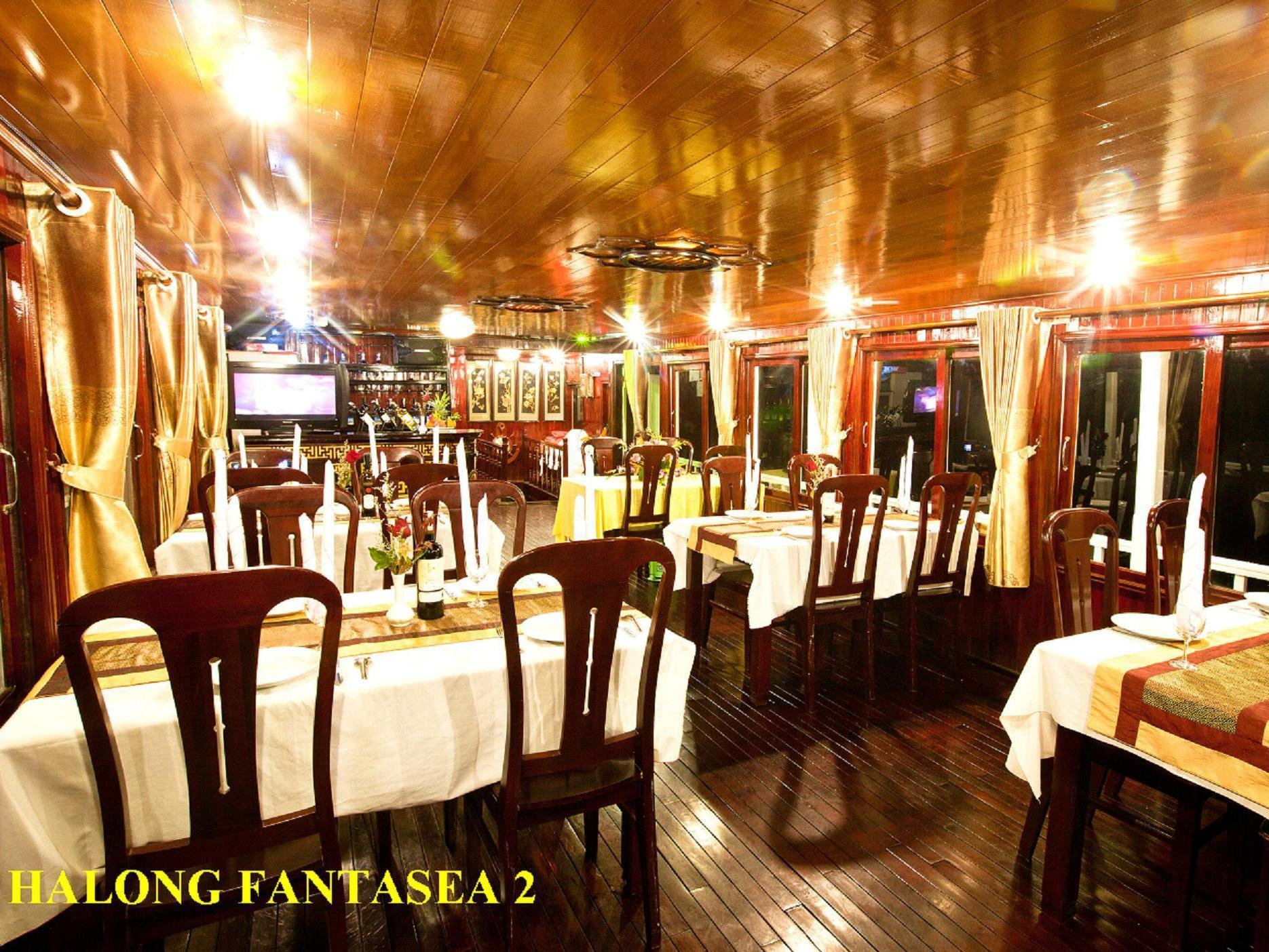 Halong Fantasea Cruise 